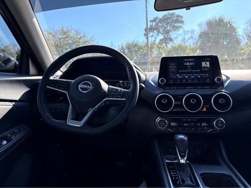 Used 2025 Nissan Sentra SV w/ All-Weather Package image 4