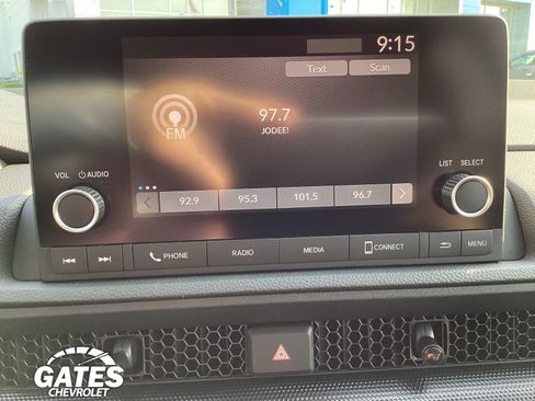 Used 2023 Honda CR-V EX image 3