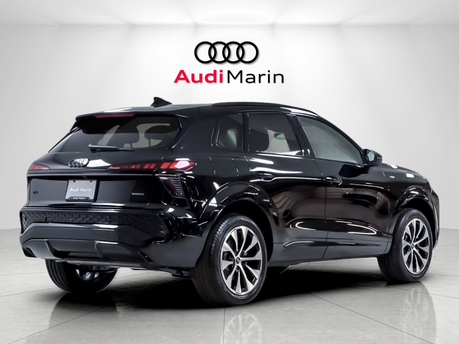 New 2026 Audi Q3 quattro 2.0T AWD/4WD image 5