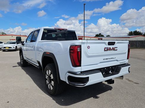 New 2026 GMC Sierra 2500 Denali w/ Denali Reserve Package image 3