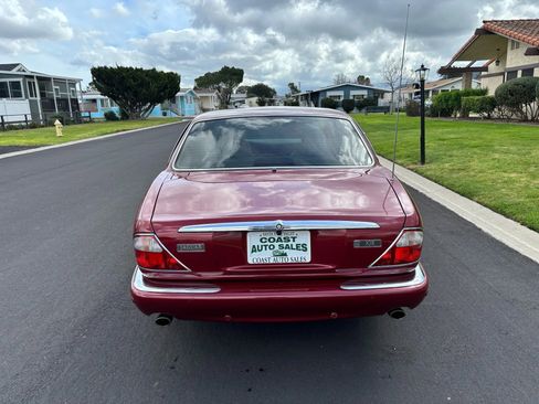 Used 2001 Jaguar XJ8 image 8