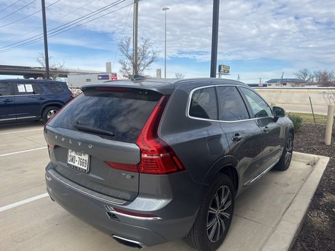 Used 2021 Volvo XC60 T6 Inscription image 10