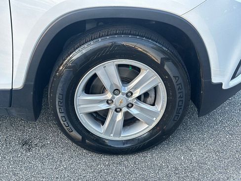 Used 2020 Chevrolet Trax LS w/ Tint and Cruise Package image 12