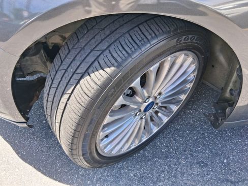 Used 2016 Ford Fusion Titanium FWD image 16