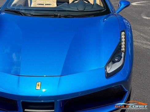 Used 2017 Ferrari 488 Spider image 4