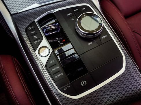 Used 2025 BMW M440i Coupe w/ Premium Package image 21