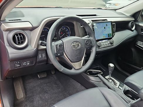 Used 2016 Toyota RAV4 Limited AWD/4WD image 27