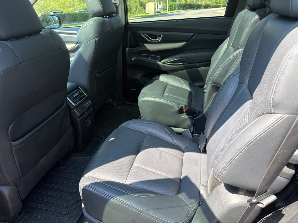 Used 2020 Subaru Ascent Limited w/ Technology Package AWD/4WD image 9