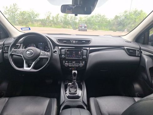 Certified 2022 Nissan Rogue Sport SL AWD/4WD image 12