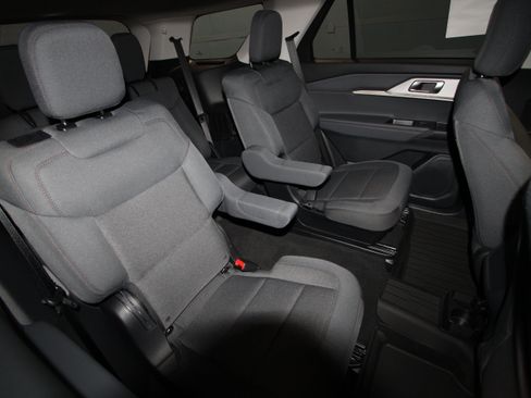New 2026 Ford Explorer Active AWD/4WD image 18