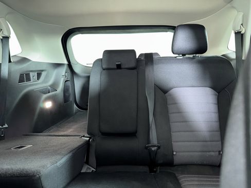 Used 2023 Ford Edge SE w/ Black Appearance Package image 5