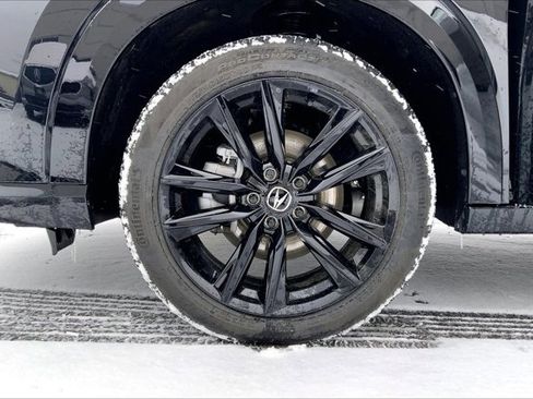 Certified 2025 Acura ADX A-Spec image 8