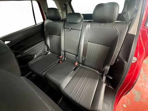 Certified 2023 Volkswagen Tiguan SE w/ Panoramic Sunroof Package FWD image 25