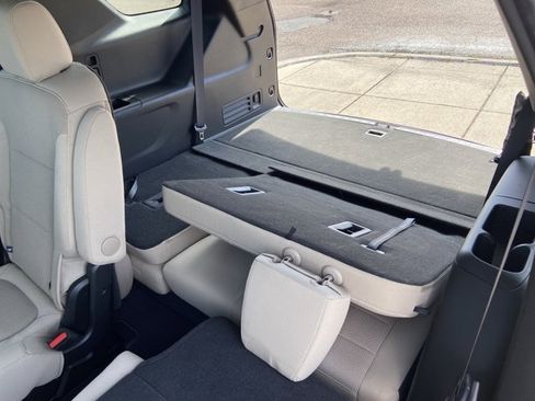 Used 2023 Chevrolet Traverse LT w/ LPO, Cargo Package AWD/4WD image 53