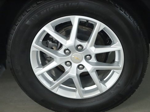 Used 2024 Chevrolet Equinox LS w/ LS Convenience Package image 38