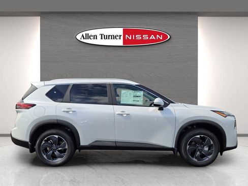 New 2026 Nissan Rogue SV w/ SV Premium Package image 5