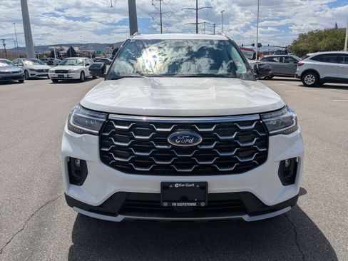 Used 2025 Ford Explorer Platinum w/ Ultimate Package AWD/4WD image 8