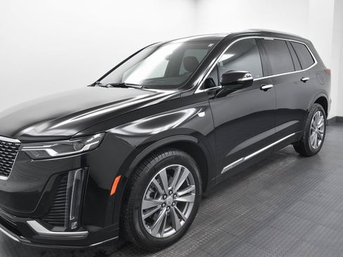 Certified 2024 Cadillac XT6 Premium Luxury w/ Technology Package image 3