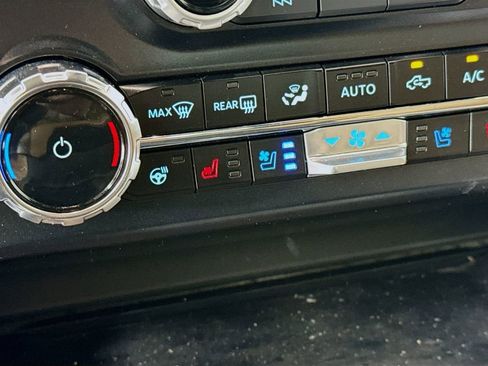 Used 2024 Ford F350 Lariat w/ Lariat Ultimate Package AWD/4WD image 20