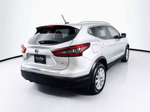 Used 2022 Nissan Rogue Sport SV image 9