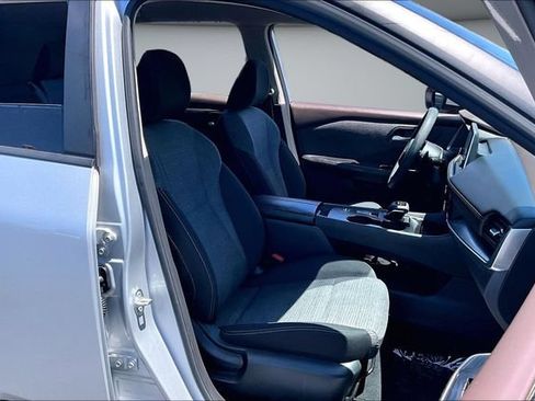 Certified 2023 Nissan Rogue SV FWD image 28