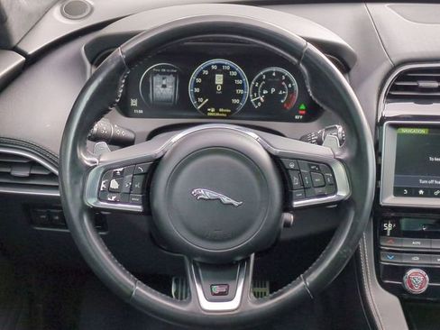 Used 2017 Jaguar F-PACE S AWD/4WD image 16