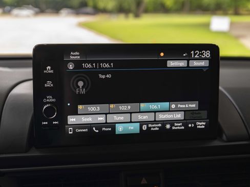 Used 2025 Honda Pilot Elite image 31
