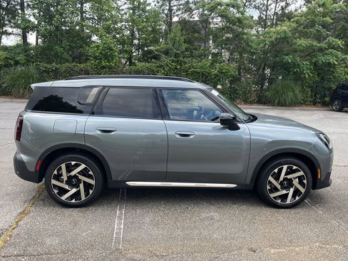Used 2025 MINI Cooper Countryman S w/ Comfort Package Max image 48