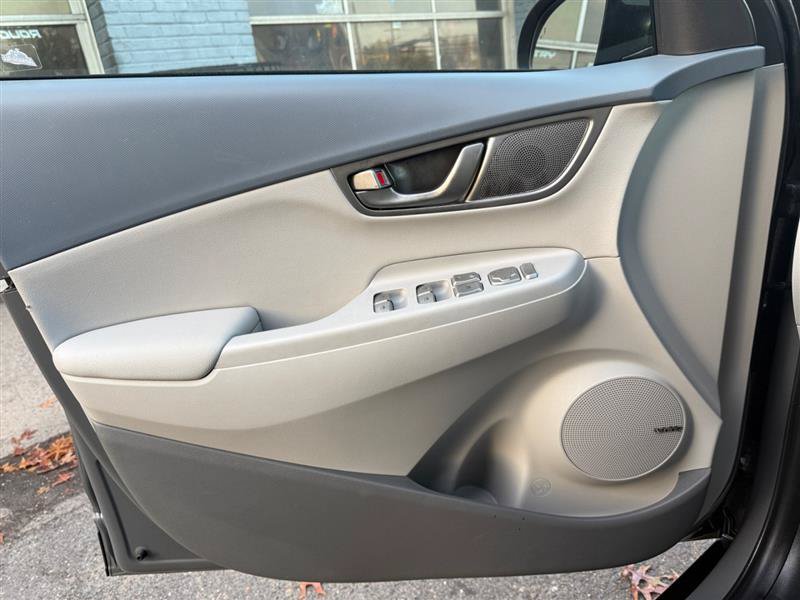 Used 2021 Hyundai Kona Ultimate FWD image 32