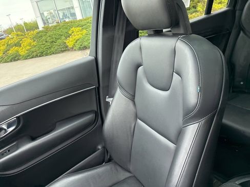Used 2020 Volvo XC90 T5 Momentum w/ Protection Package Premier AWD/4WD image 25