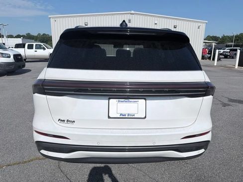 Used 2026 Lincoln Nautilus Reserve w/ Jet Appearance Package AWD/4WD image 4