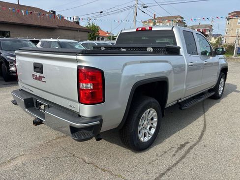 Used 2019 GMC Sierra 1500 SLE w/ SLE Value Package AWD/4WD image 4