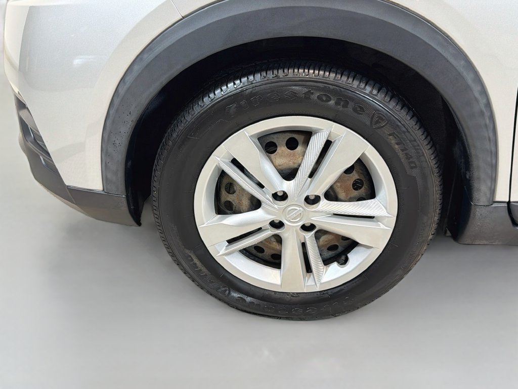 Used 2020 Nissan Kicks S FWD image 29