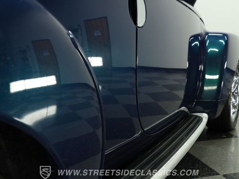 Used 2005 Chevrolet SSR w/ Preferred Equipment Group image 26