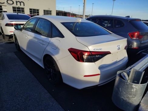 Certified 2023 Honda Civic Sport image 3