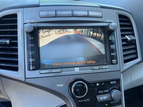 Used 2010 Toyota Venza w/ Comfort Pkg FWD image 21