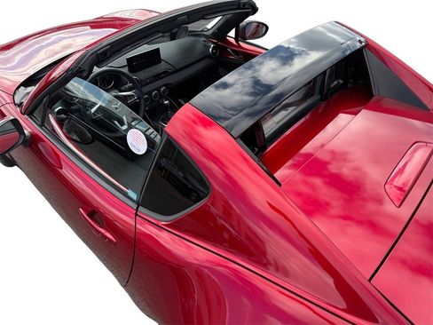 Used 2025 MAZDA MX-5 Miata RF Grand Touring image 11