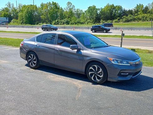 Used 2017 Honda Accord EX-L image 7