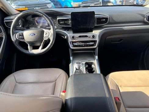 Used 2023 Ford Explorer XLT w/ Equipment Group 202A AWD/4WD image 15