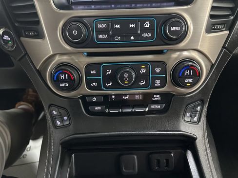 Used 2017 GMC Yukon XL Denali w/ Open Road Package AWD/4WD image 46
