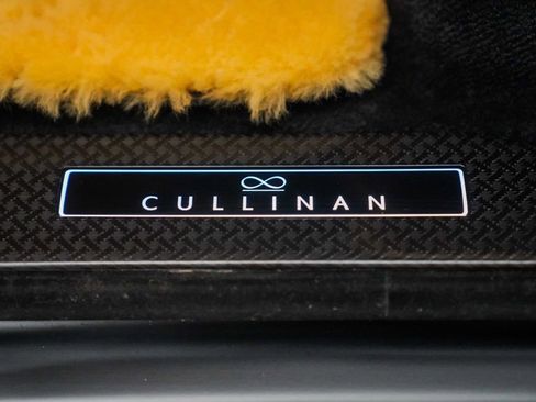Certified 2024 Rolls-Royce Cullinan Black Badge w/ Driver's Package image 38