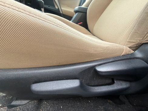 Used 2014 Toyota RAV4 XLE image 24