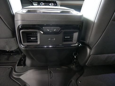 New 2026 GMC Sierra 1500 AT4 w/ AT4 Premium Package AWD/4WD image 18