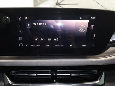 Used 2024 Buick Envista Avenir FWD image 12