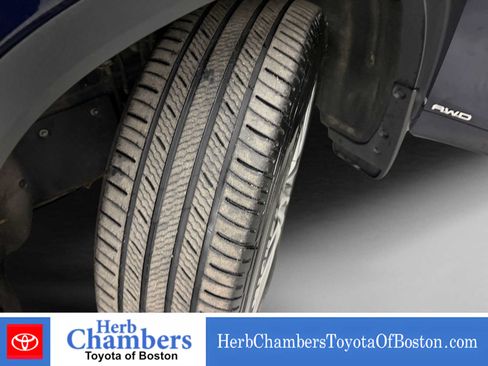 Used 2022 Toyota Highlander Platinum AWD/4WD image 9