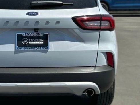 Used 2025 Ford Escape Active image 9