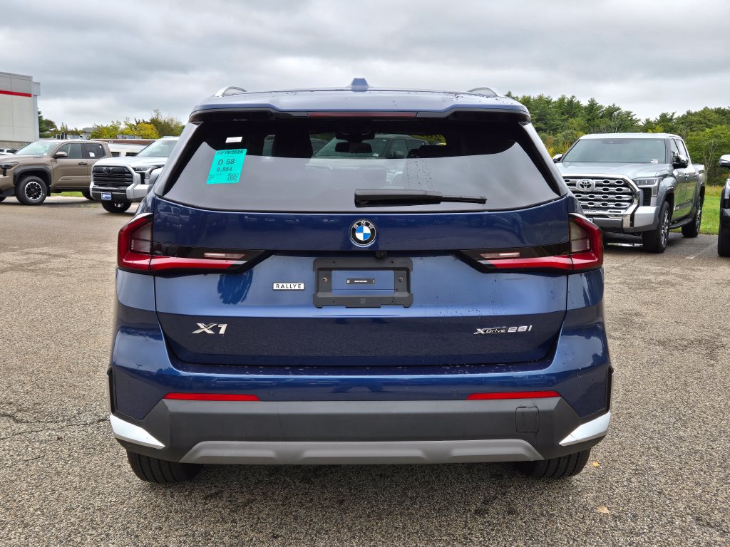 Used 2023 BMW X1 xDrive28i w/ Convenience Package AWD/4WD image 4