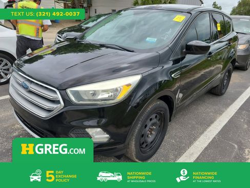 Used 2017 Ford Escape SE image 1
