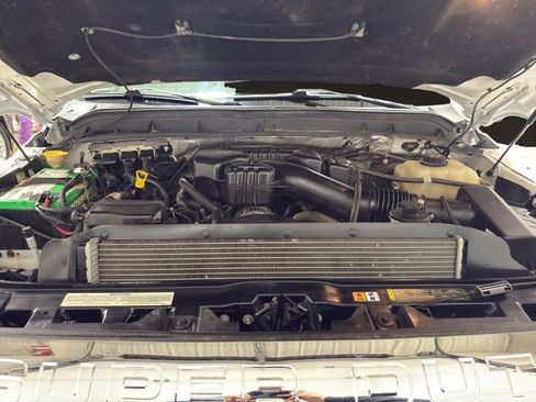 Used 2014 Ford F250 Lariat w/ Lariat Interior Package image 27