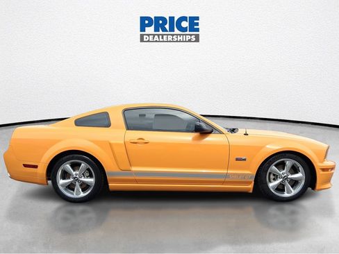 Used 2008 Ford Mustang GT Premium RWD image 4